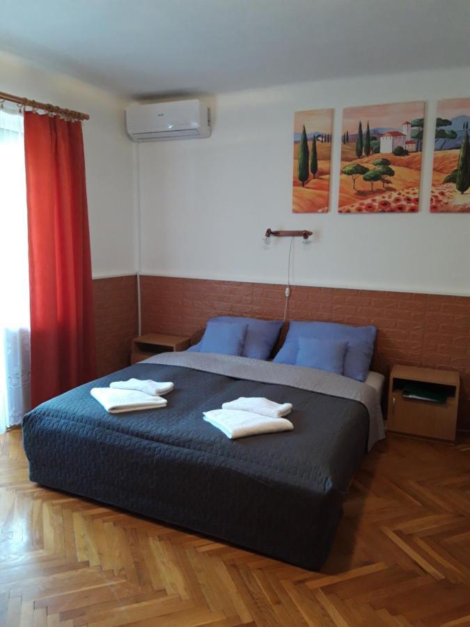 Attila Vendeghaz Appartement Hévíz Buitenkant foto