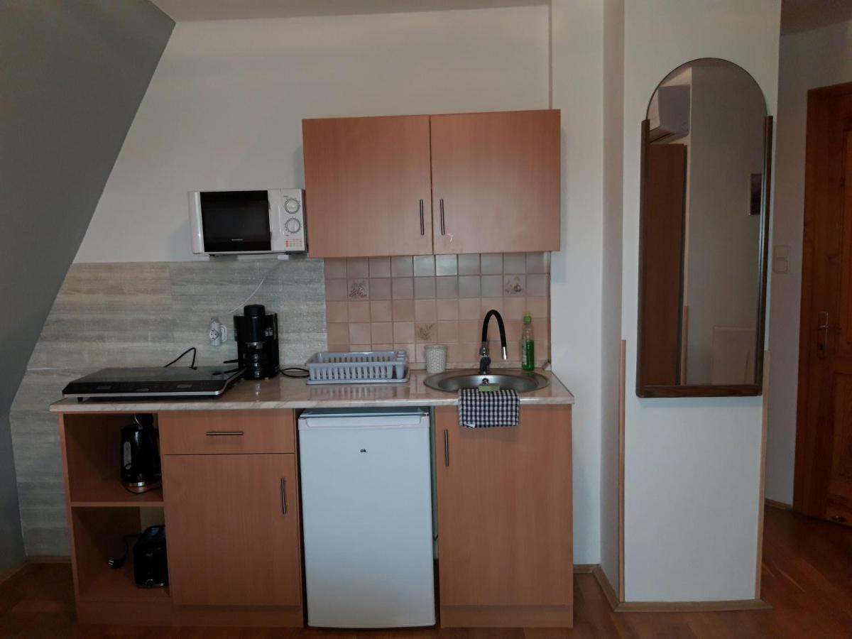 Attila Vendeghaz Appartement Hévíz Buitenkant foto