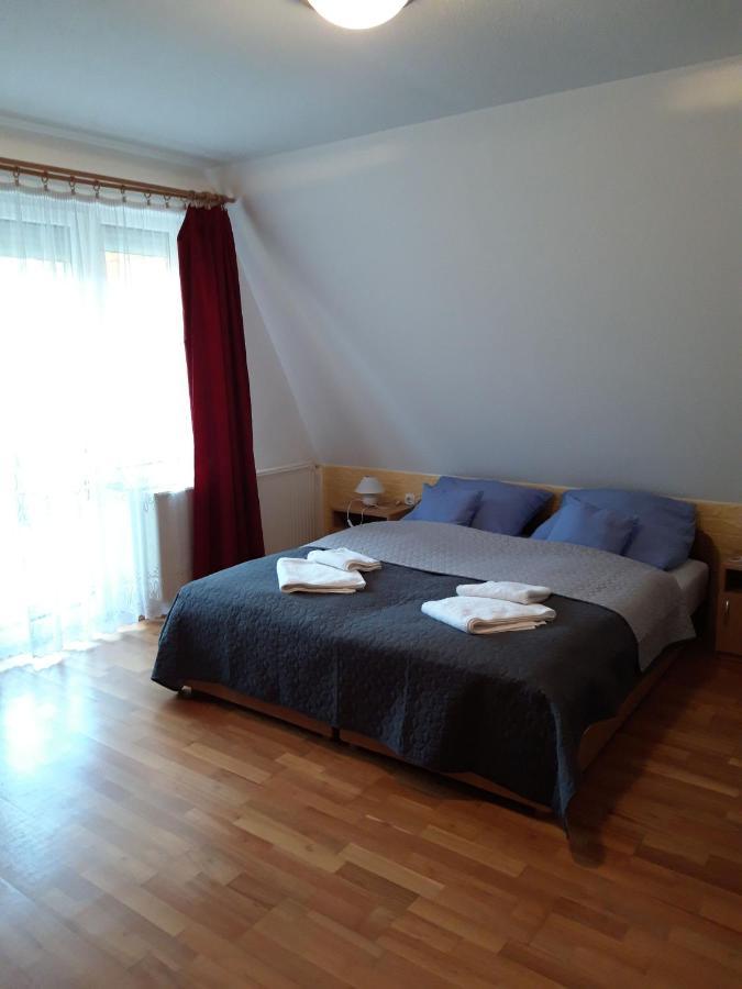 Attila Vendeghaz Appartement Hévíz Buitenkant foto
