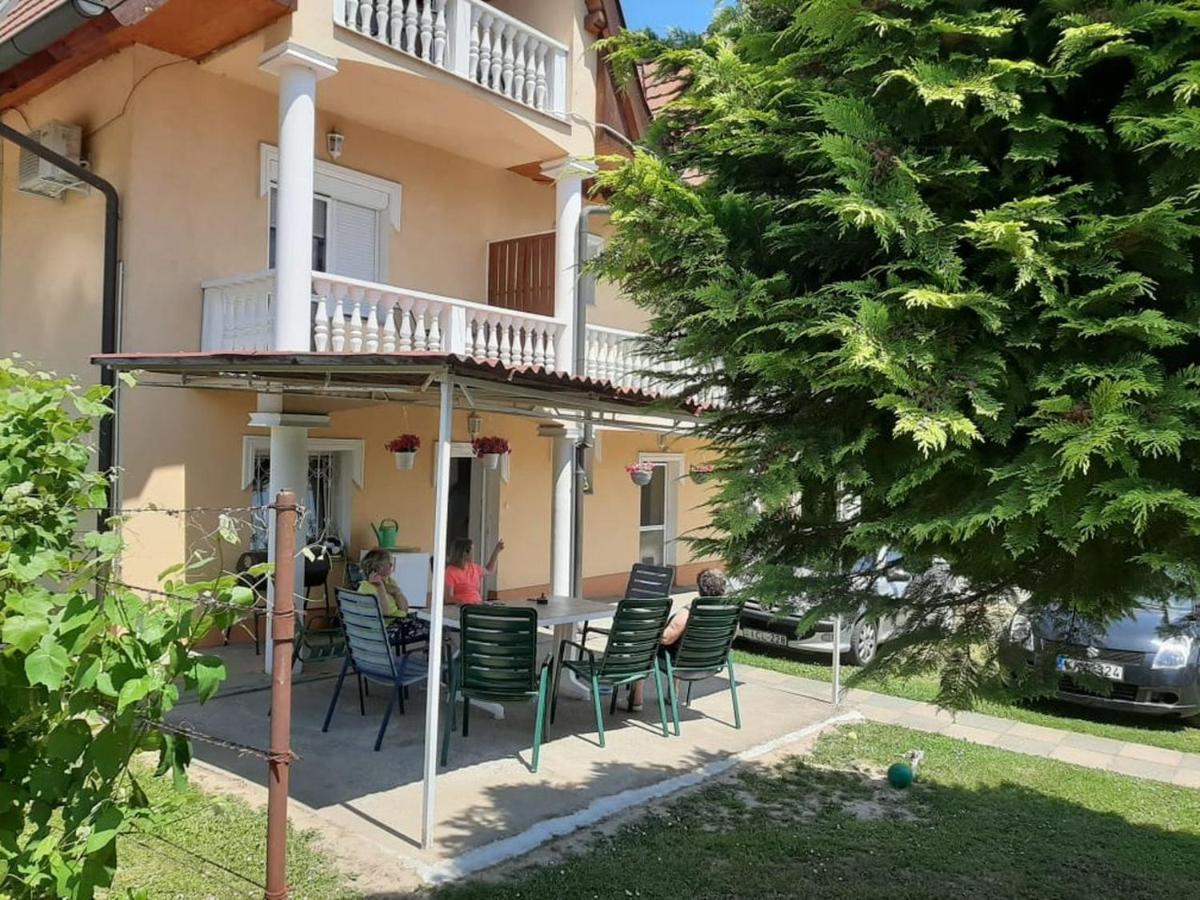 Attila Vendeghaz Appartement Hévíz Buitenkant foto