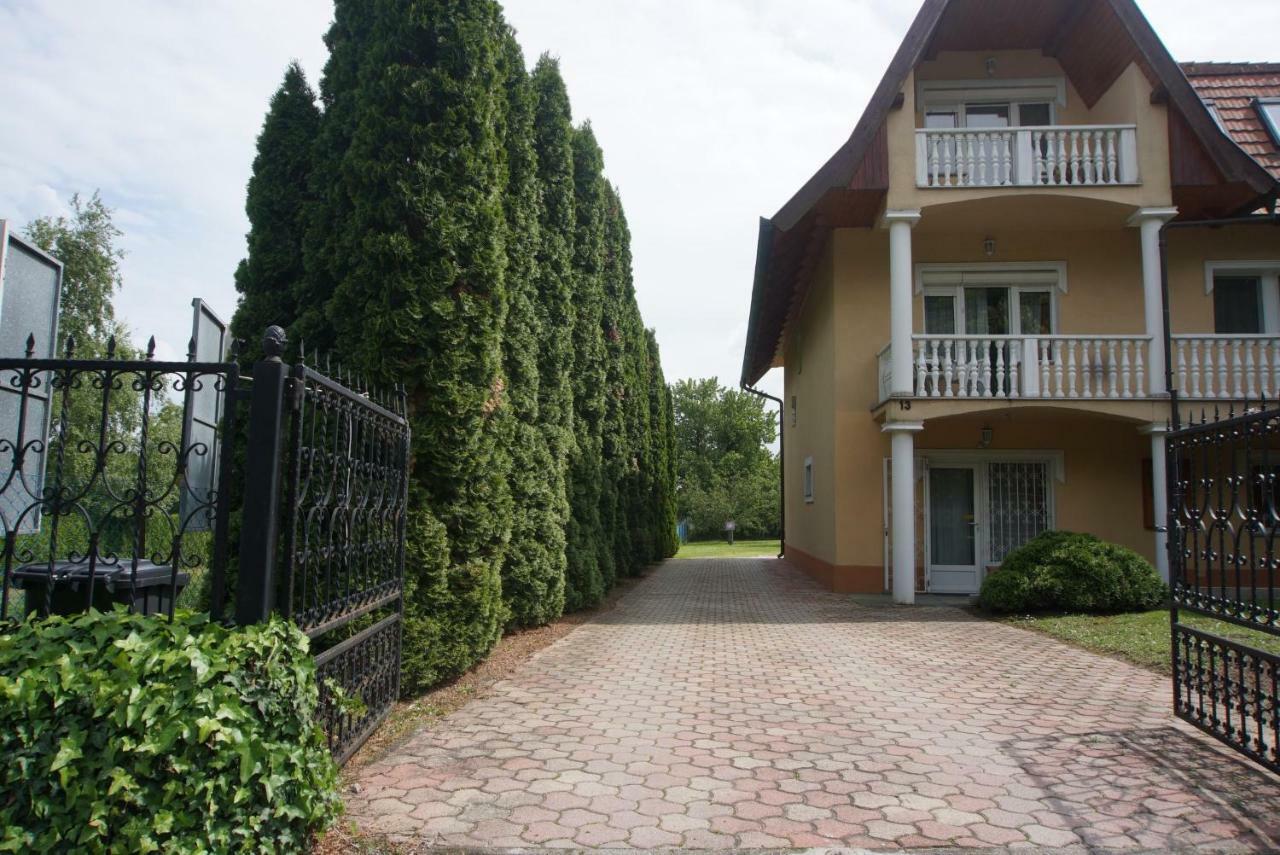 Attila Vendeghaz Appartement Hévíz Buitenkant foto